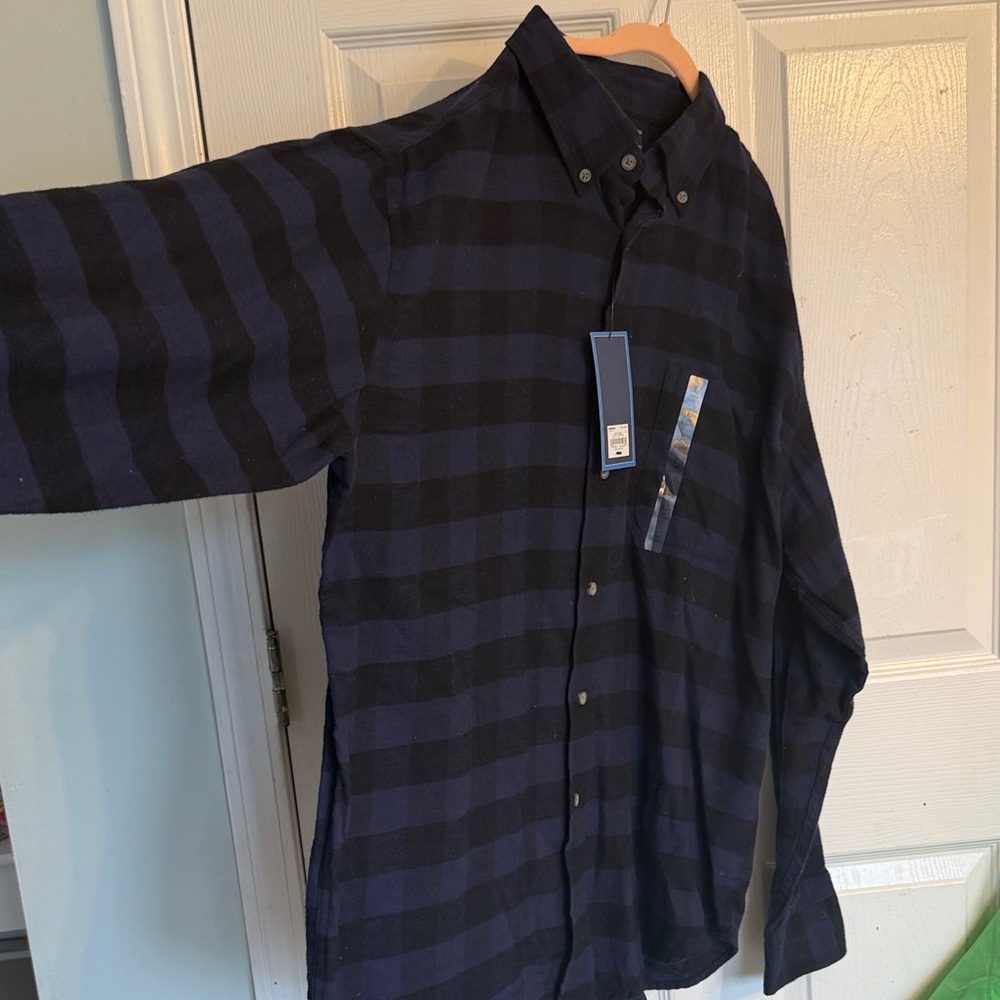 Kohl's Navy and Black Plaid Men's Shirt